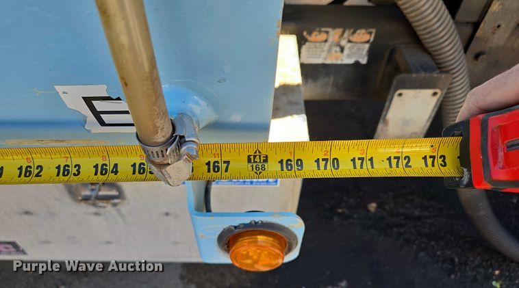 image for item EQ6996 2005 International 7500 sewer jetter truck