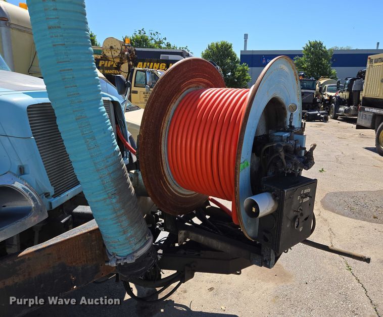 image for item EQ6996 2005 International 7500 sewer jetter truck