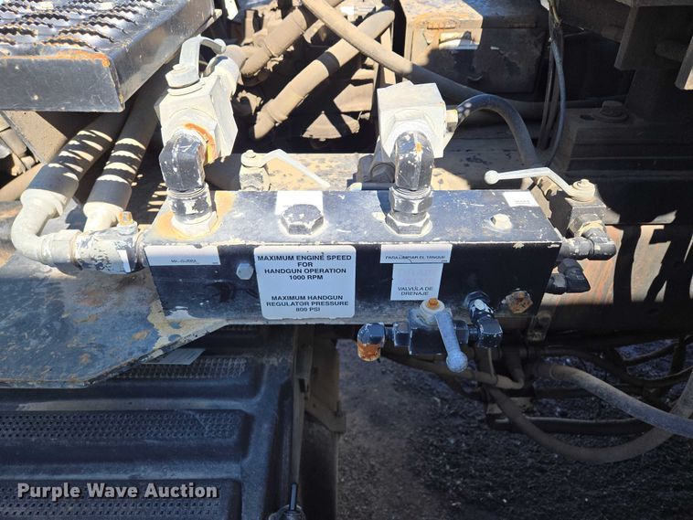 image for item EQ6996 2005 International 7500 sewer jetter truck