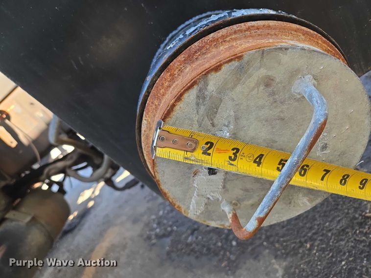 image for item EQ6996 2005 International 7500 sewer jetter truck