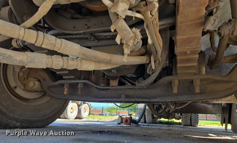 image for item EQ6996 2005 International 7500 sewer jetter truck