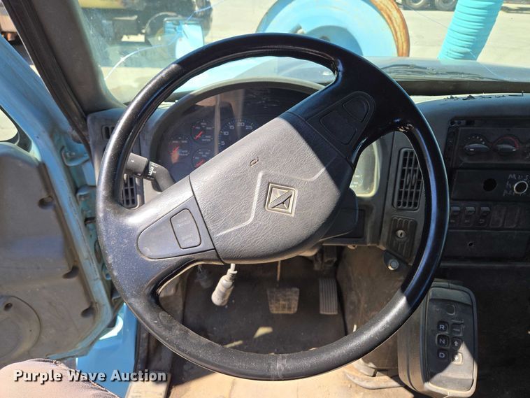 image for item EQ6996 2005 International 7500 sewer jetter truck