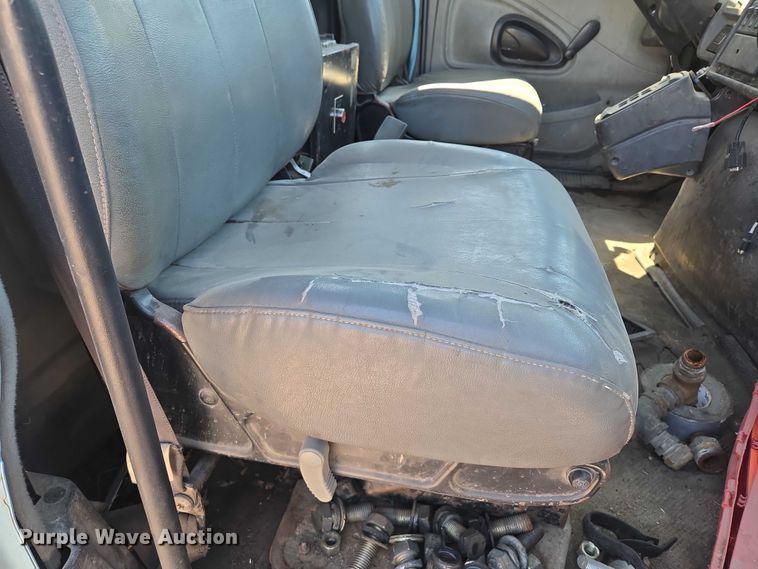 image for item EQ6996 2005 International 7500 sewer jetter truck