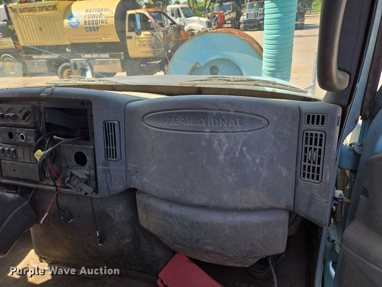 image for item EQ6996 2005 International 7500 sewer jetter truck