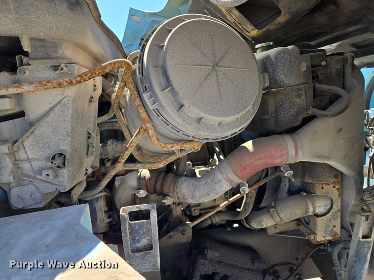 image for item EQ6996 2005 International 7500 sewer jetter truck