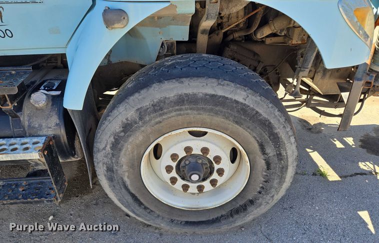 image for item EQ6996 2005 International 7500 sewer jetter truck