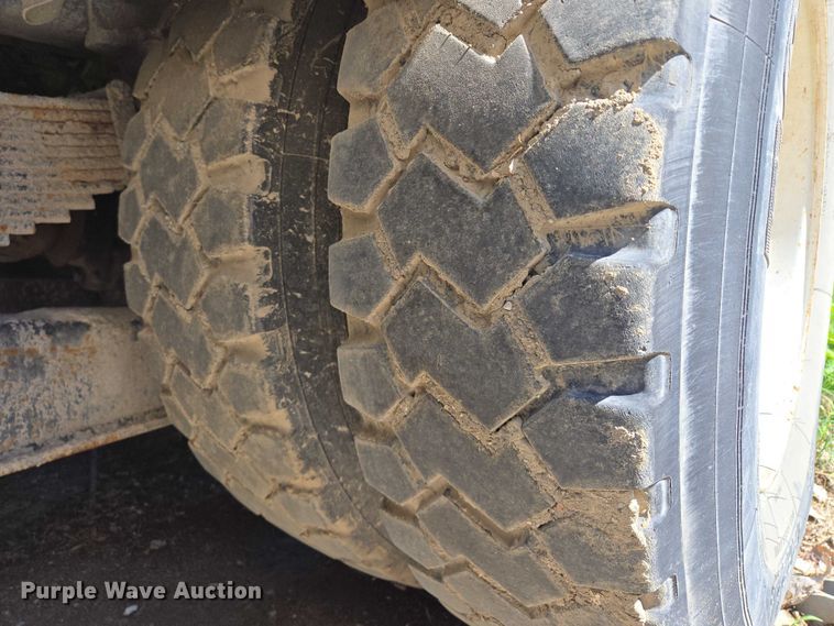 image for item EQ6996 2005 International 7500 sewer jetter truck