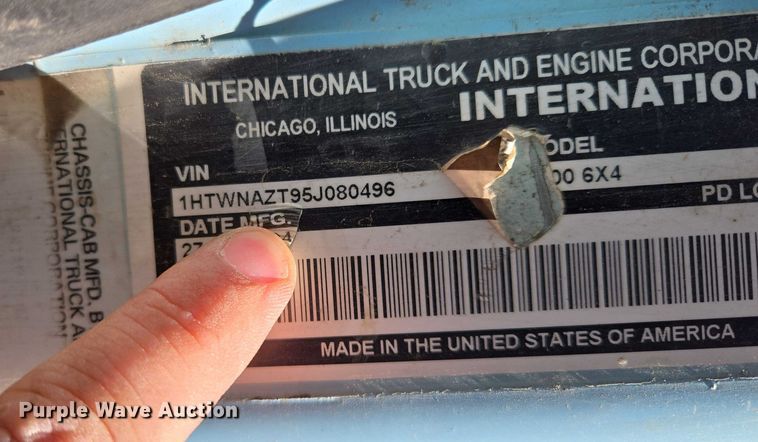 image for item EQ6996 2005 International 7500 sewer jetter truck