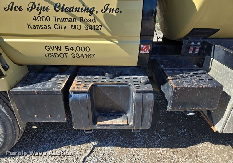 image for item EQ6999 1996 GMC Topkick sewer jetter truck