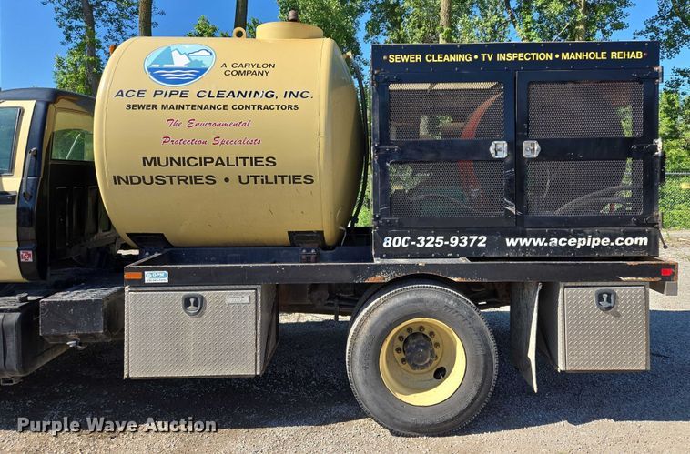 image for item EQ6999 1996 GMC Topkick sewer jetter truck