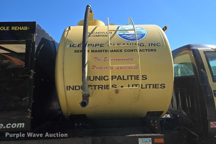 image for item EQ6999 1996 GMC Topkick sewer jetter truck