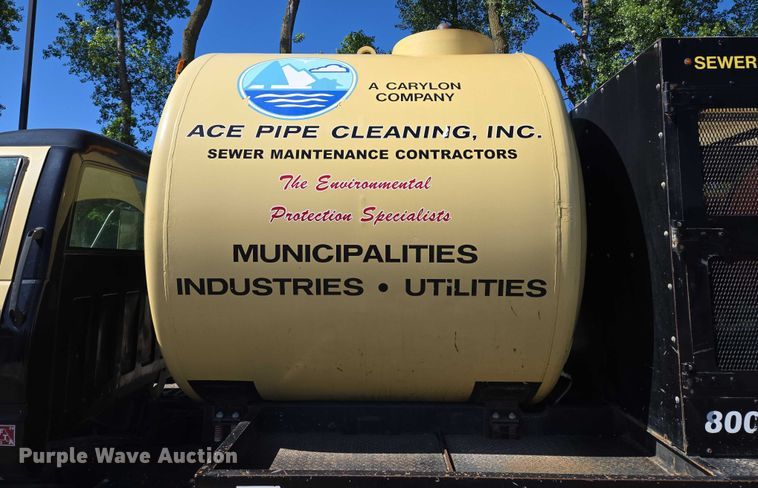 image for item EQ6999 1996 GMC Topkick sewer jetter truck