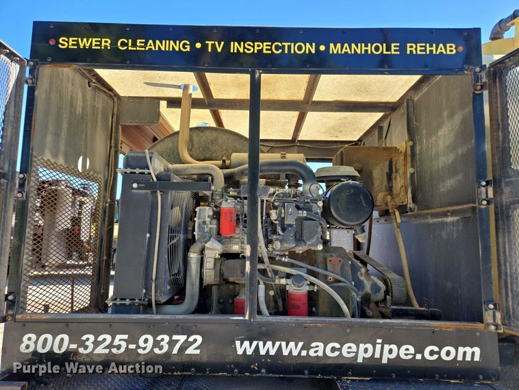 image for item EQ6999 1996 GMC Topkick sewer jetter truck