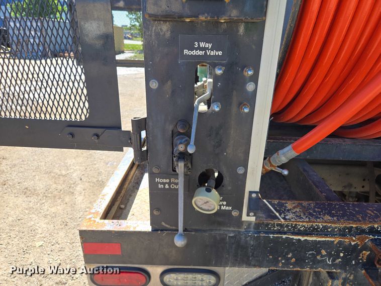 image for item EQ6999 1996 GMC Topkick sewer jetter truck