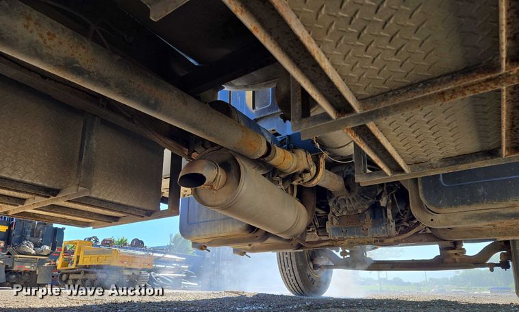 image for item EQ6999 1996 GMC Topkick sewer jetter truck