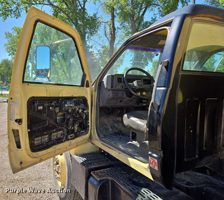 image for item EQ6999 1996 GMC Topkick sewer jetter truck