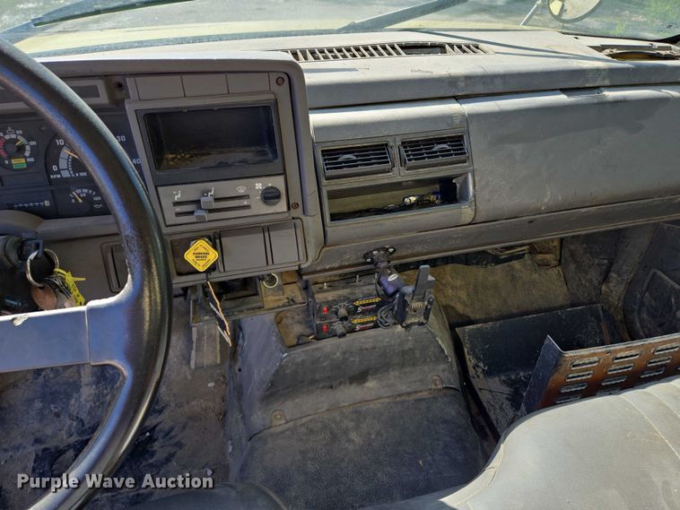 image for item EQ6999 1996 GMC Topkick sewer jetter truck