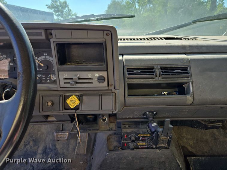 image for item EQ6999 1996 GMC Topkick sewer jetter truck