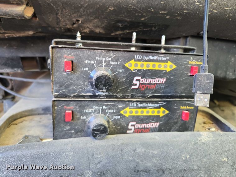 image for item EQ6999 1996 GMC Topkick sewer jetter truck