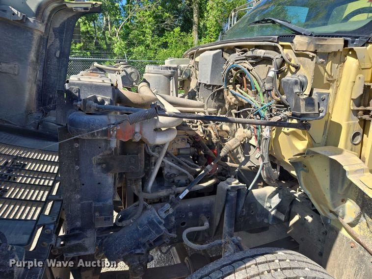 image for item EQ6999 1996 GMC Topkick sewer jetter truck