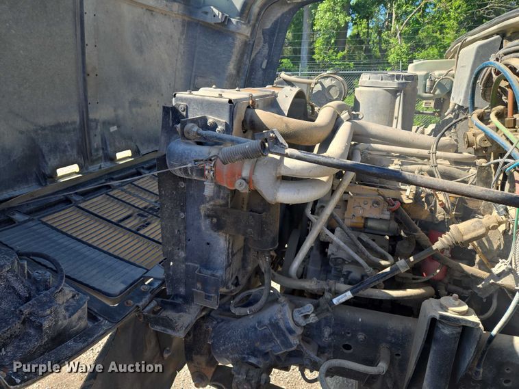 image for item EQ6999 1996 GMC Topkick sewer jetter truck