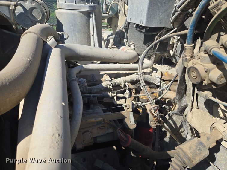 image for item EQ6999 1996 GMC Topkick sewer jetter truck