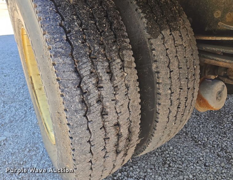 image for item EQ6999 1996 GMC Topkick sewer jetter truck