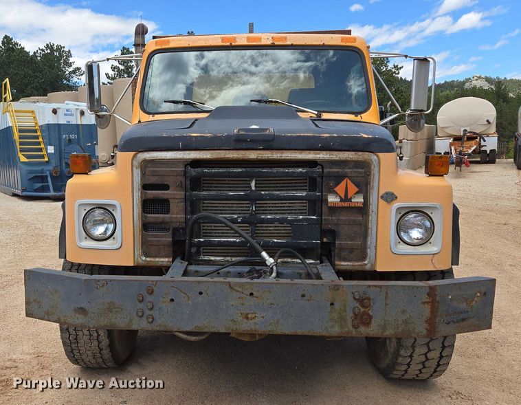 image for item ER5228 1989 International F1954 dump truck