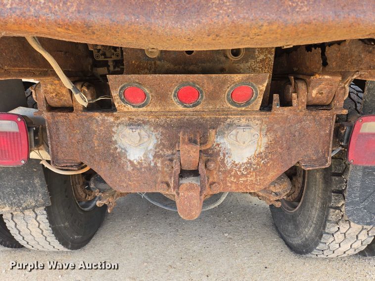 image for item ER5228 1989 International F1954 dump truck