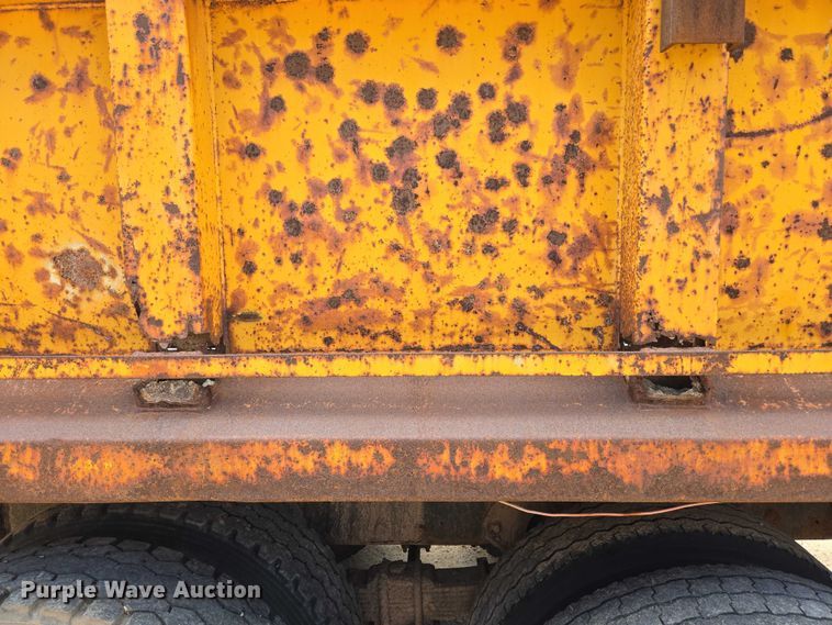image for item ER5228 1989 International F1954 dump truck