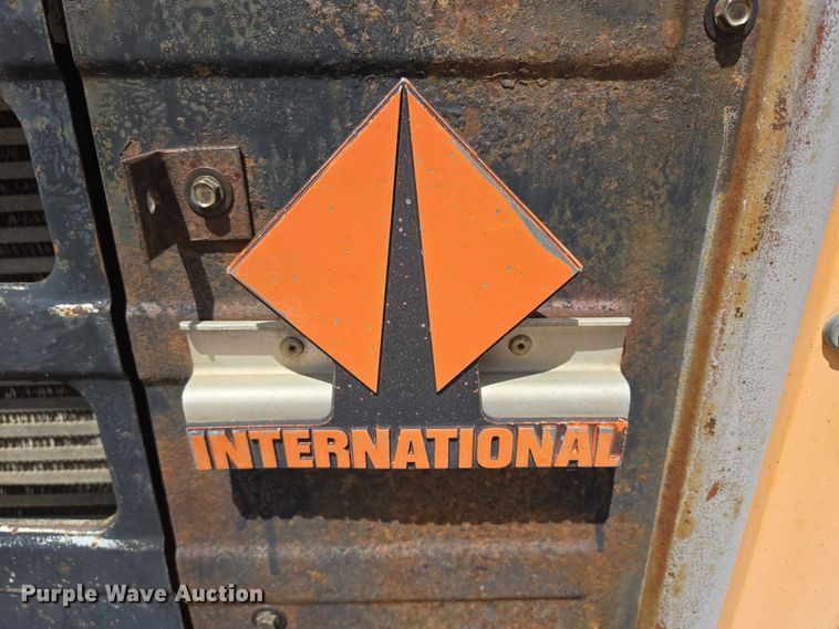 image for item ER5228 1989 International F1954 dump truck