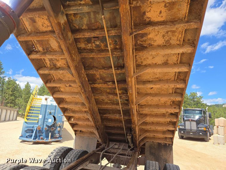 image for item ER5228 1989 International F1954 dump truck