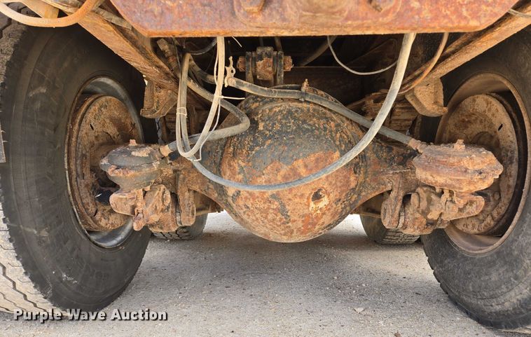 image for item ER5228 1989 International F1954 dump truck