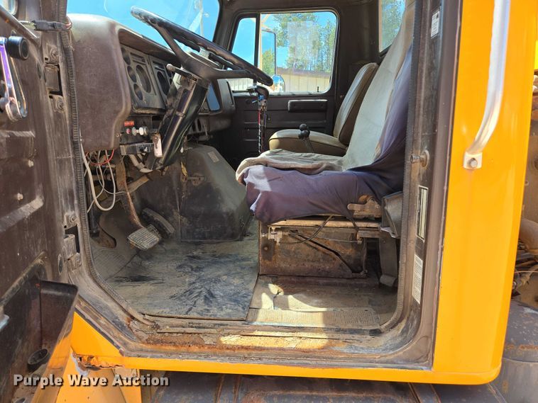 image for item ER5228 1989 International F1954 dump truck