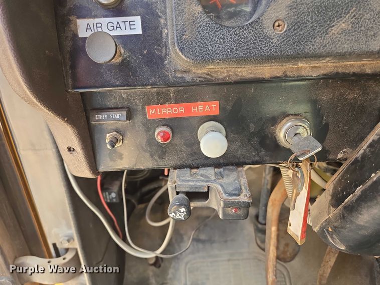 image for item ER5228 1989 International F1954 dump truck