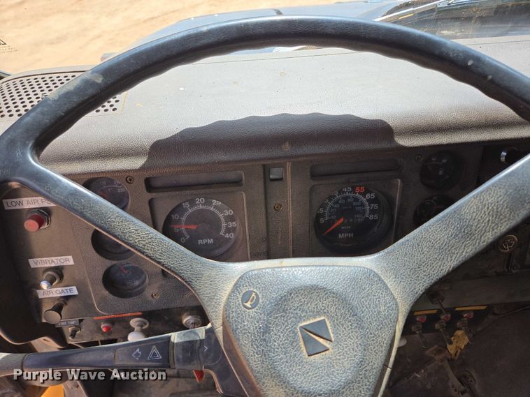 image for item ER5228 1989 International F1954 dump truck