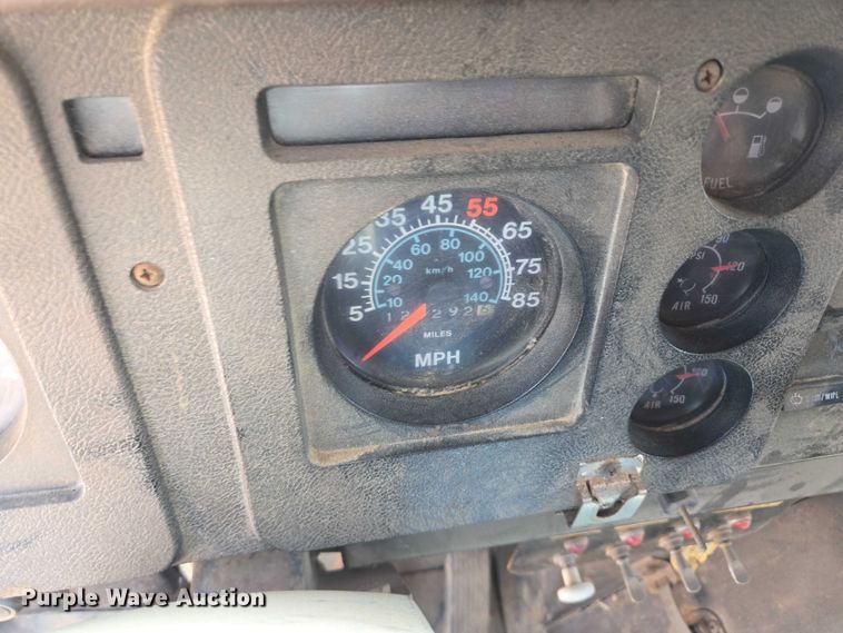 image for item ER5228 1989 International F1954 dump truck