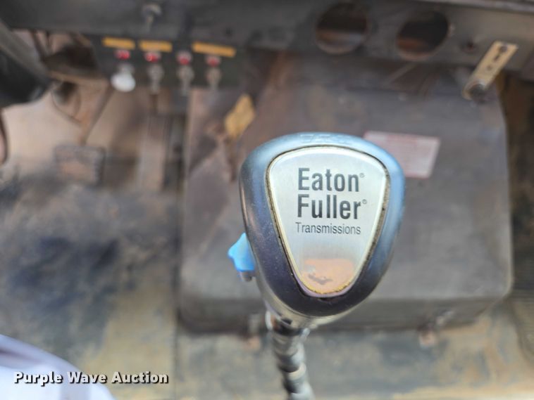 image for item ER5228 1989 International F1954 dump truck