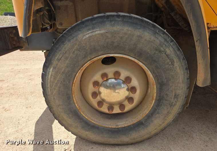 image for item ER5228 1989 International F1954 dump truck