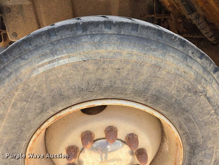 image for item ER5228 1989 International F1954 dump truck