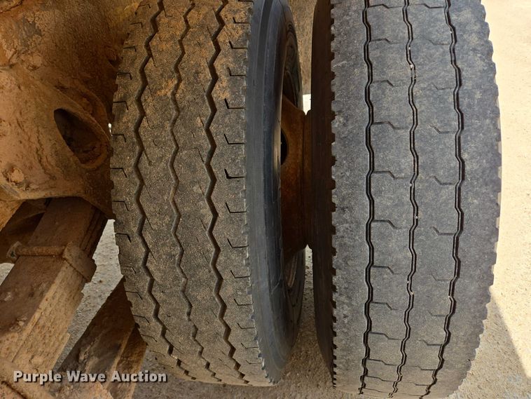 image for item ER5228 1989 International F1954 dump truck