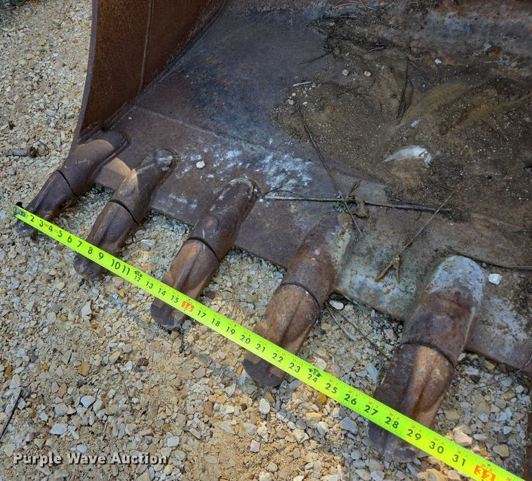 image for item ER5231 (2) excavator buckets