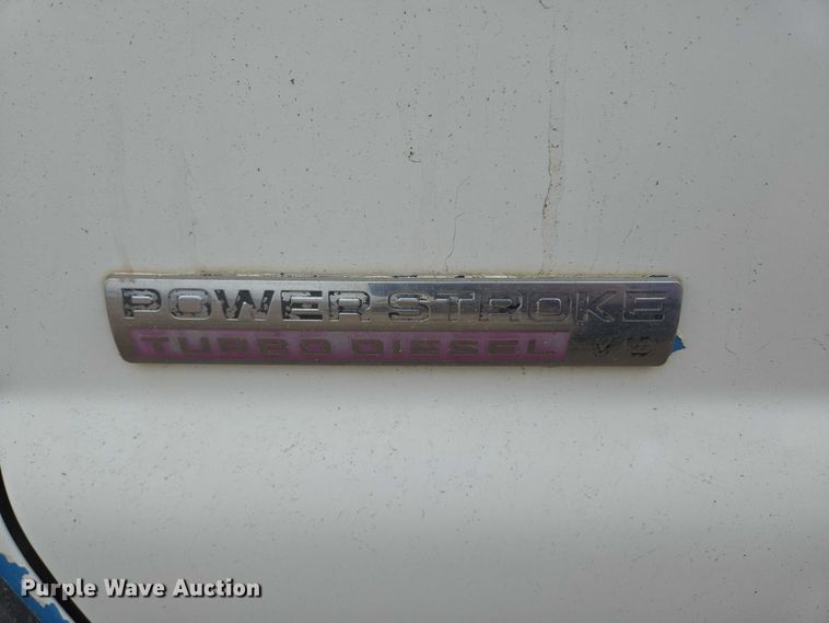 image for item ER5239 2005 Ford F550 Super Duty bucket truck