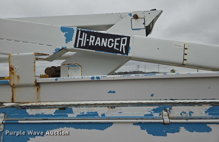 image for item ER5239 2005 Ford F550 Super Duty bucket truck