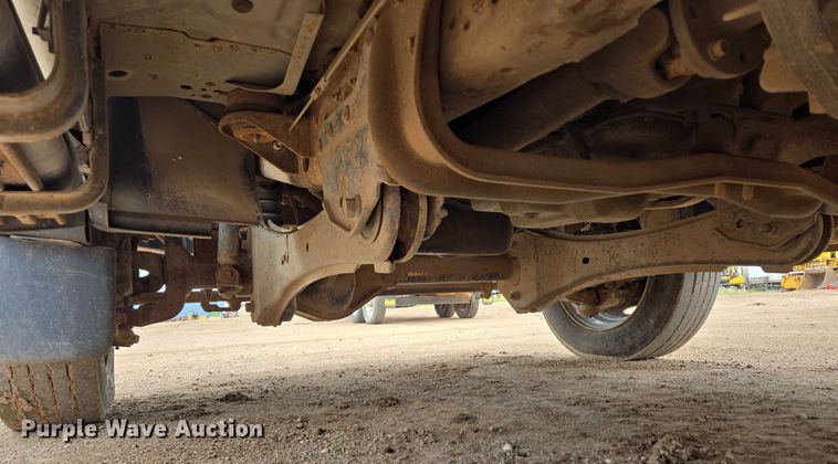 image for item ER5239 2005 Ford F550 Super Duty bucket truck