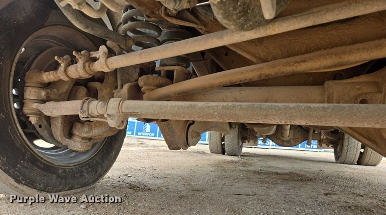 image for item ER5239 2005 Ford F550 Super Duty bucket truck