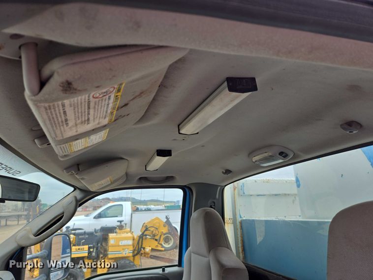 image for item ER5239 2005 Ford F550 Super Duty bucket truck