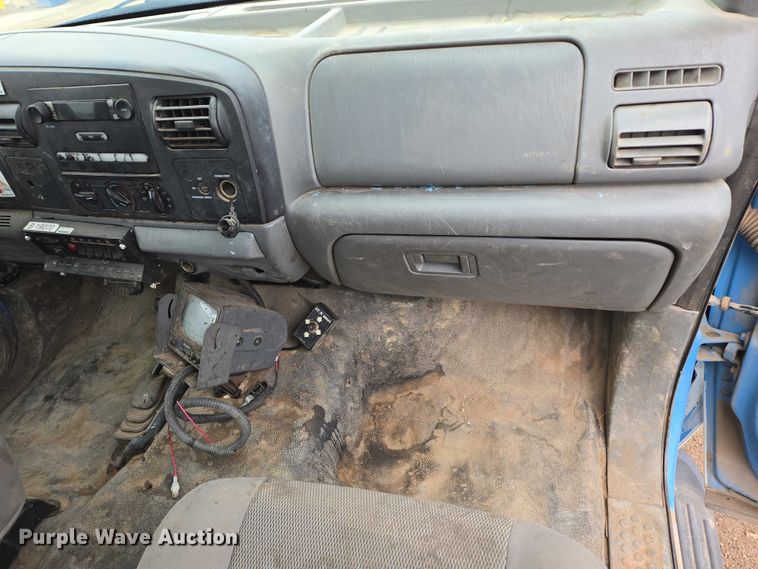 image for item ER5239 2005 Ford F550 Super Duty bucket truck