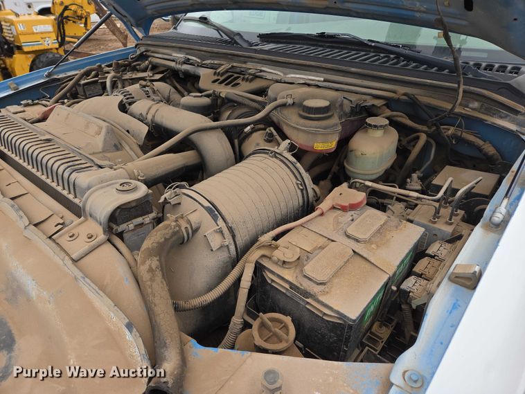 image for item ER5239 2005 Ford F550 Super Duty bucket truck