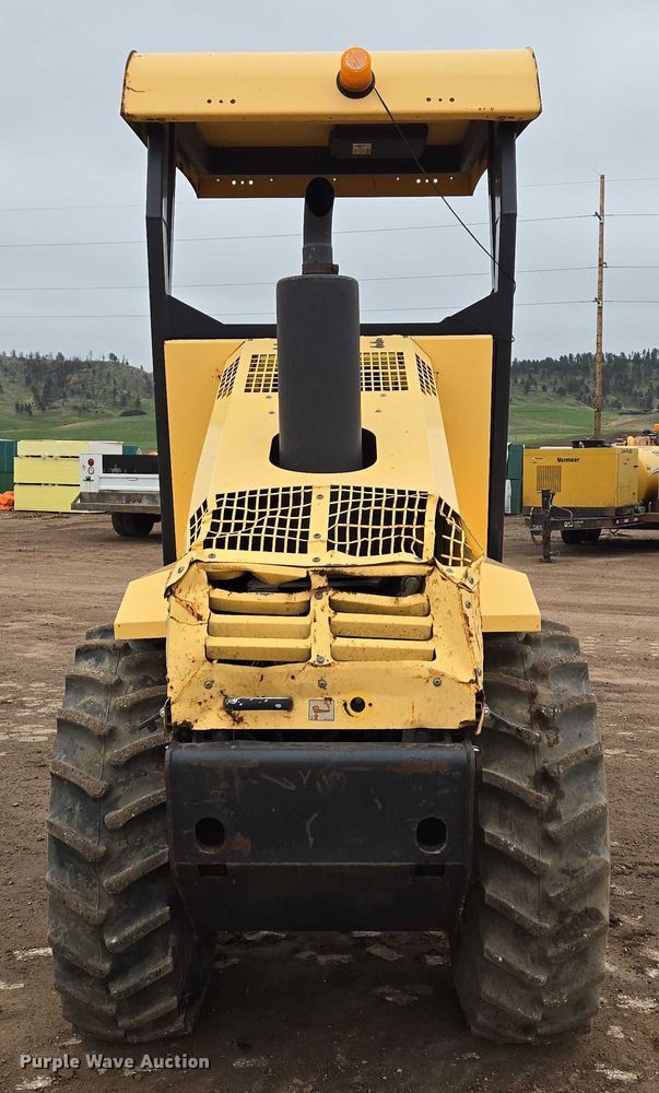 image for item ER5240 Hypac C822D single drum vibratory roller